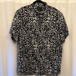 Banana Republic Black and White Casual Button Down Shirt